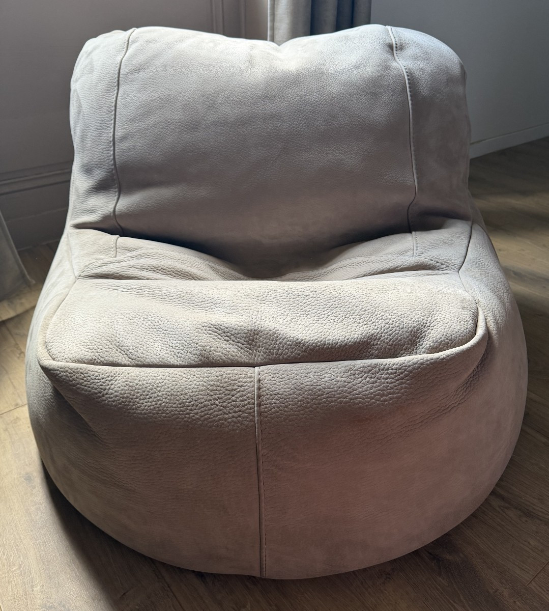 Fauteuil « ÉTOILE » par Mauricio Manzoni et Roberto Tapinassi, édité par la maison STEINER.-photo-4