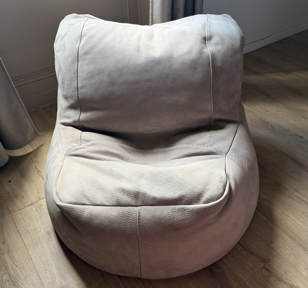 Fauteuil « ÉTOILE » par Mauricio Manzoni et Roberto Tapinassi, édité par la maison STEINER.-photo-5