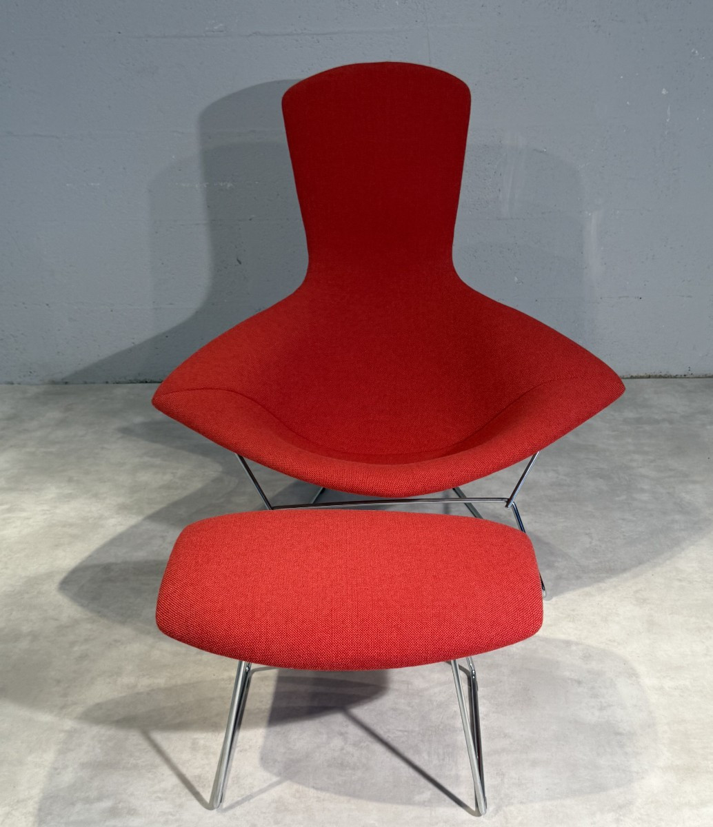 Fauteuil Bertoia High-Back Chair, ou « Bird Chair » et son repose-pieds. Édition Knoll.-photo-3