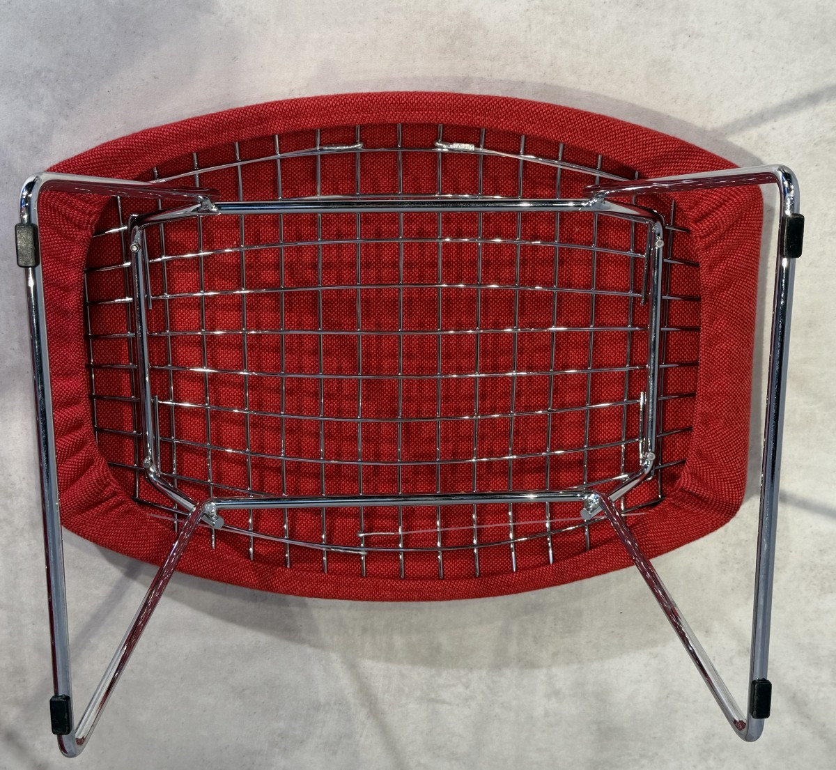 Fauteuil Bertoia High-Back Chair, ou « Bird Chair » et son repose-pieds. Édition Knoll.-photo-3