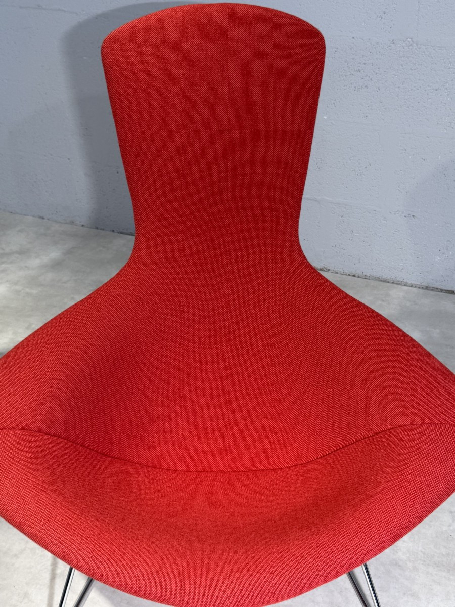 Fauteuil Bertoia High-Back Chair, ou « Bird Chair » et son repose-pieds. Édition Knoll.-photo-4