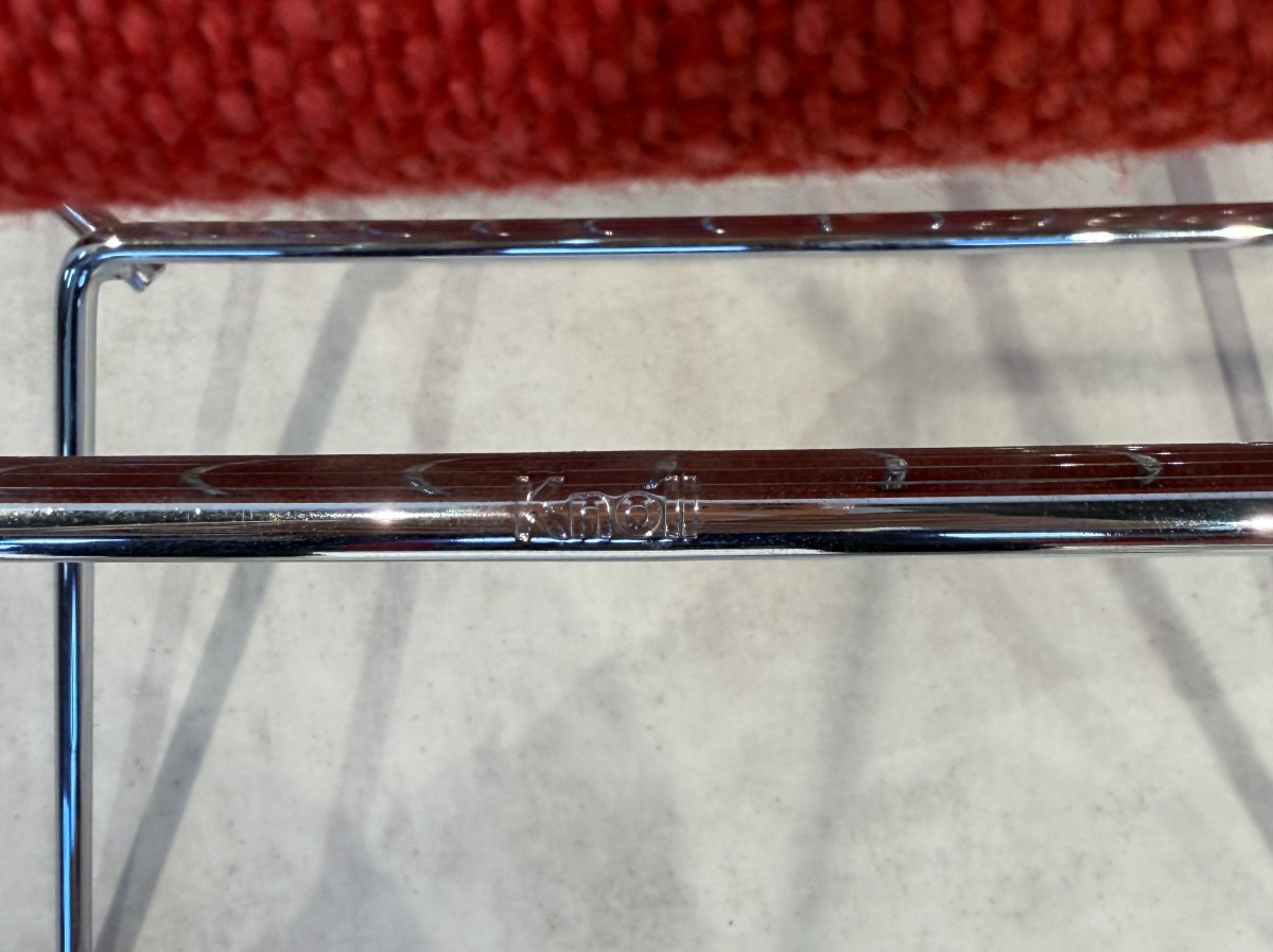 Fauteuil Bertoia High-Back Chair, ou « Bird Chair » et son repose-pieds. Édition Knoll.-photo-5