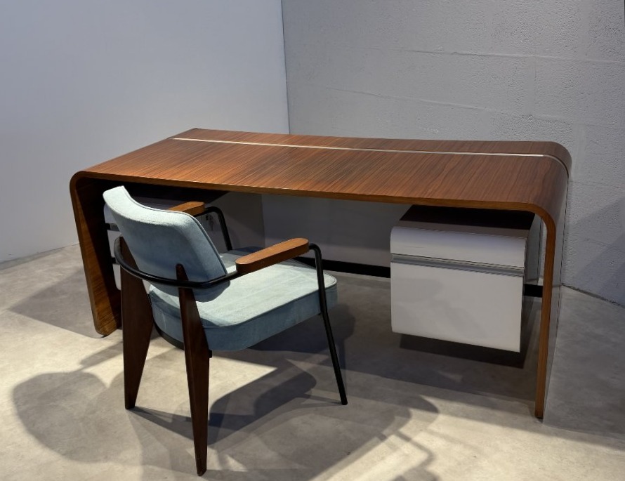 Bureau Michel Boyer (1935-2011) Edition TFM, Mobilier National, circa 1970.