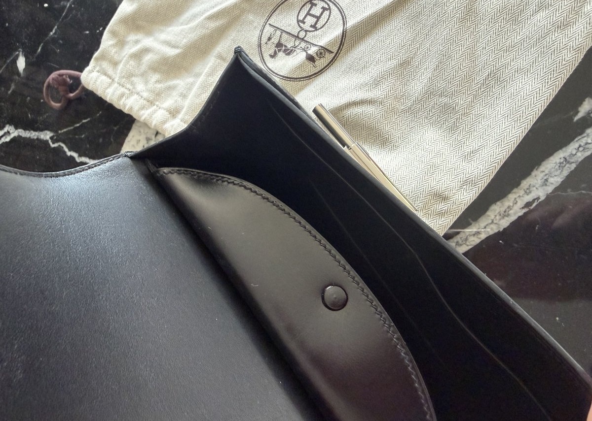 HERMÈS, Paris, Made in France,  pochette VERROU en veau box noir-photo-2