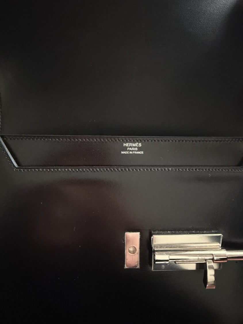 HERMÈS, Paris, Made in France,  pochette VERROU en veau box noir-photo-5
