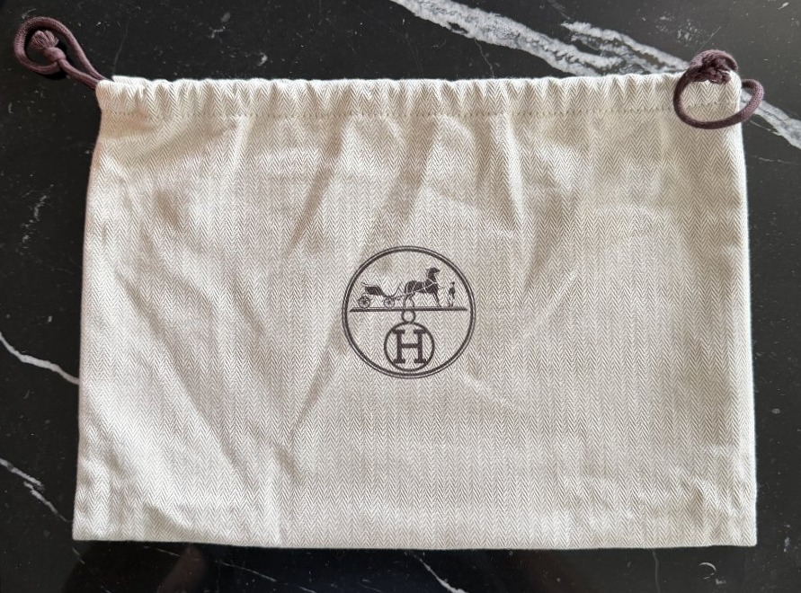 HERMÈS, Paris, Made in France,  pochette VERROU en veau box noir-photo-7