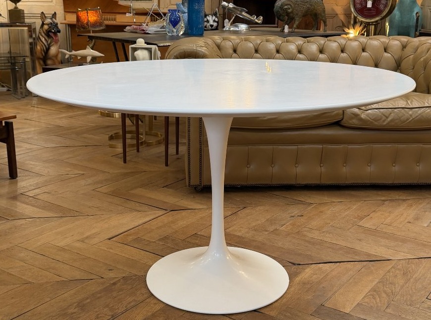 Table salle à manger pied tulipe par Eero Saarinen pour KNOLL-photo-2