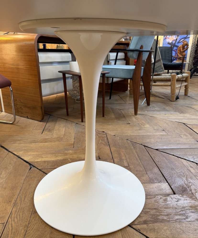 Table salle à manger pied tulipe par Eero Saarinen pour KNOLL-photo-4