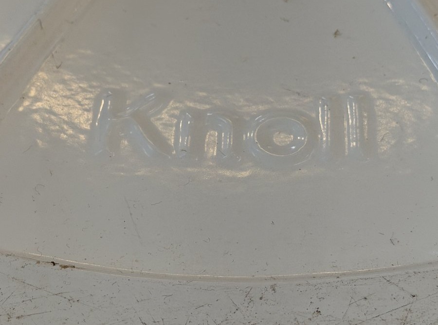 Table salle à manger pied tulipe par Eero Saarinen pour KNOLL-photo-7