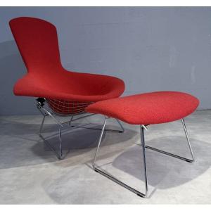 Fauteuil Bertoia High-Back Chair, ou « Bird Chair » et son repose-pieds. Édition Knoll.