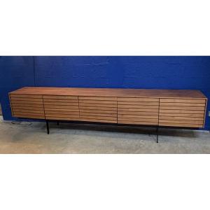 Grande Enfilade, buffet de 3 mètres en Noyer du fabricant Punt Mobles par Terence Woodgate