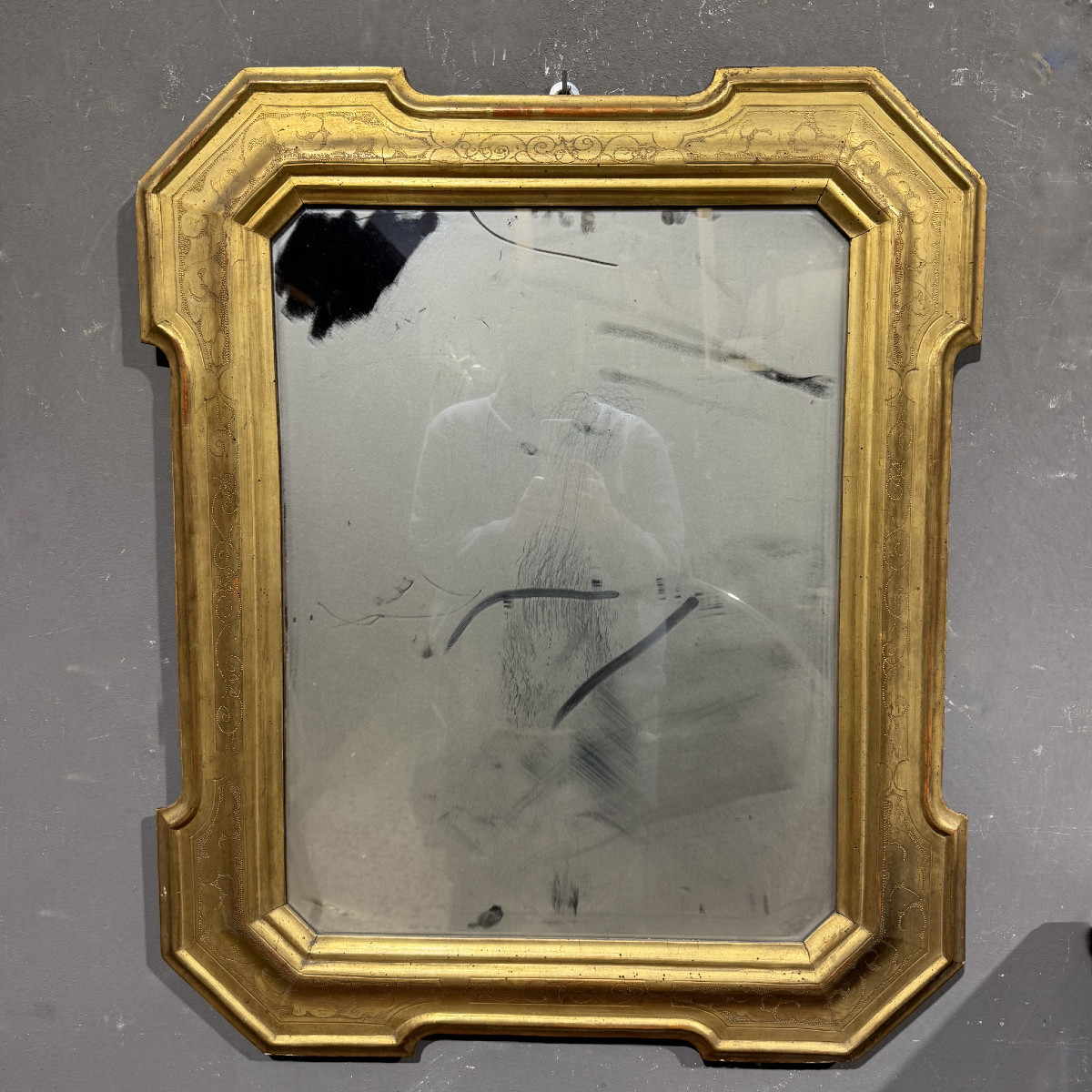 Miroir à feuilles d'or de style Carlo X