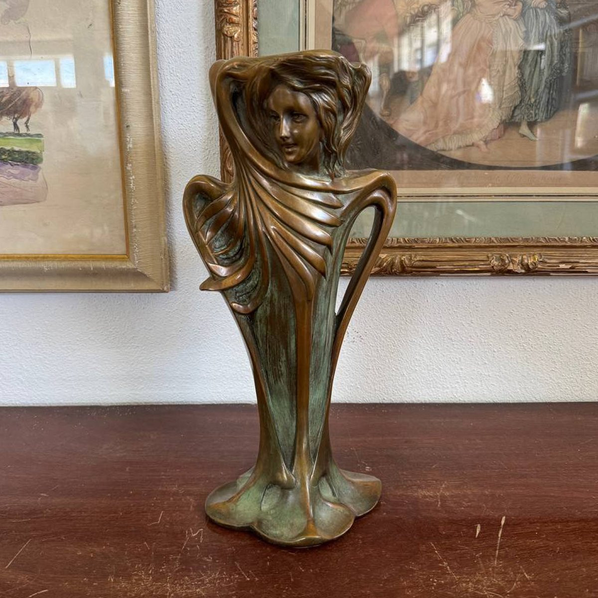 Vase sculptural en bronze Art nouveau – Figure féminine-photo-2