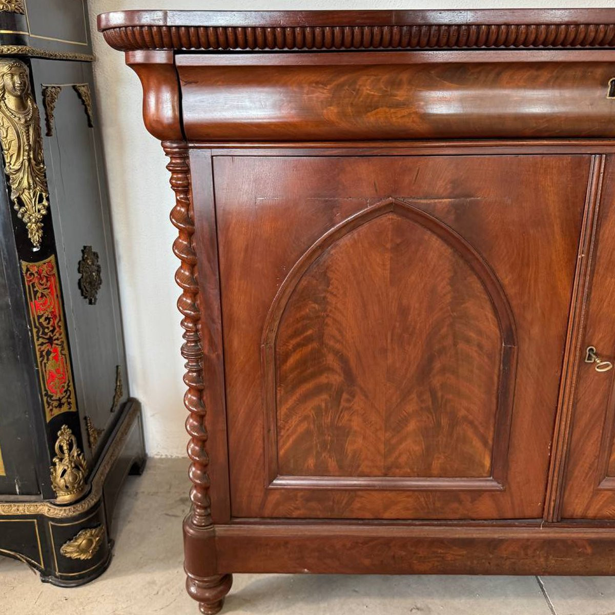 Two-door Sideboard In Mahogany Veneer-photo-4
