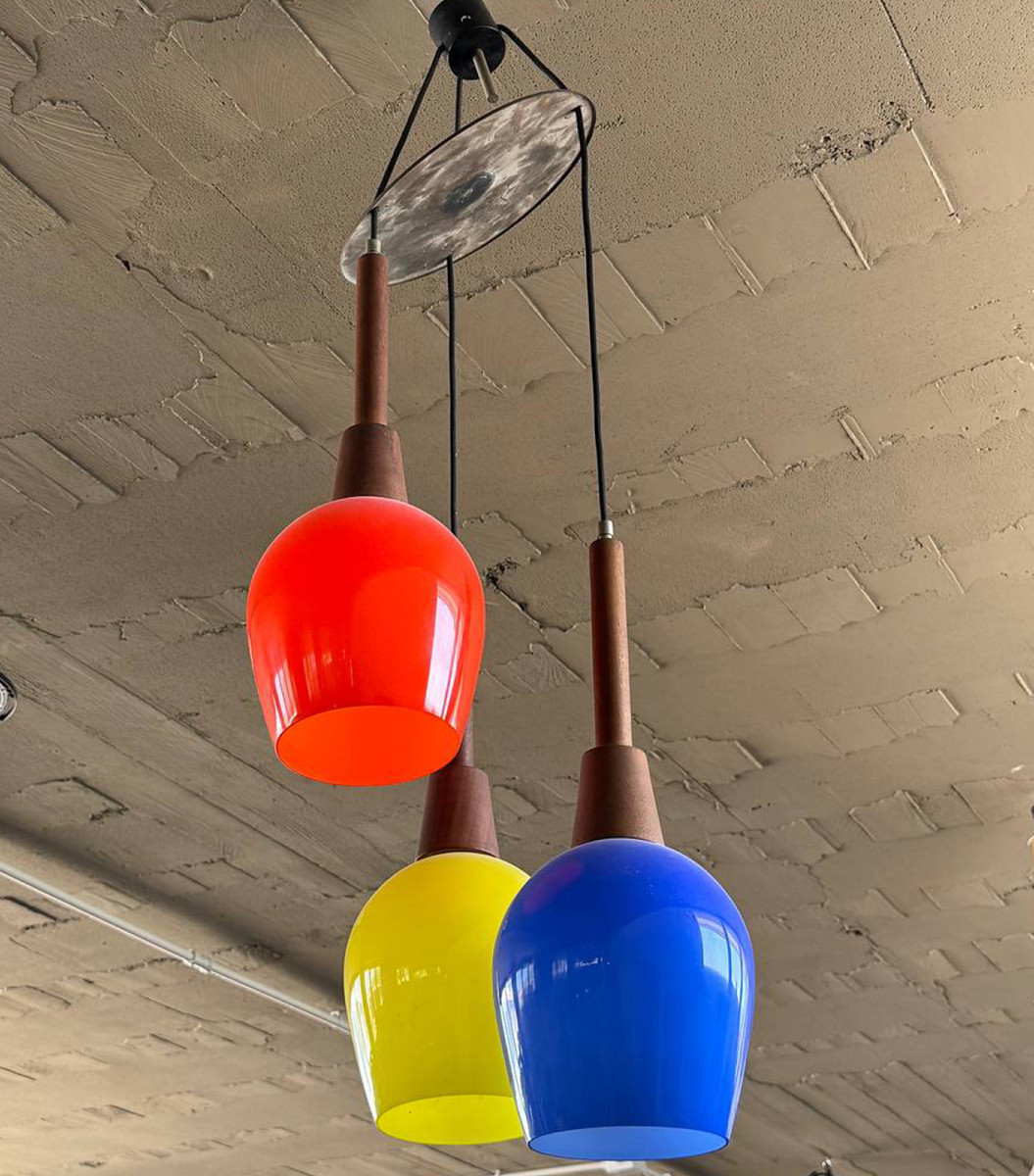 Italian Designer Chandelier From The 1960s/1970s In Stained Glass, In The Vistosi Style
