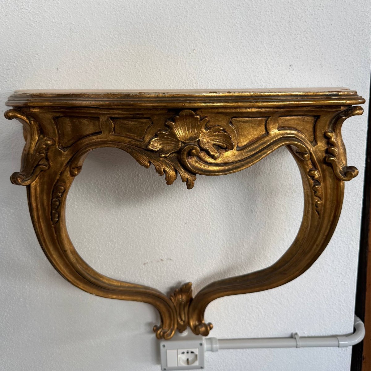 Console murale en bois doré -photo-1