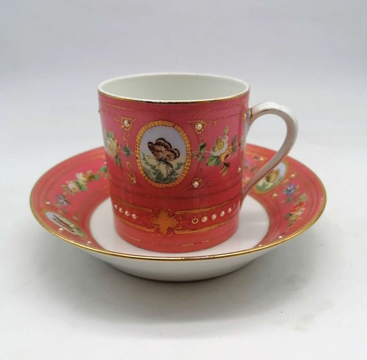 Tasse En Porcelaine Aux Papillons - Sèvres XIXème