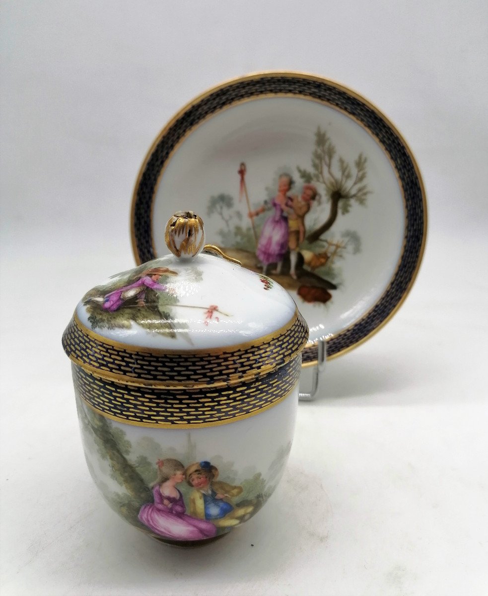 Porcelain Covered Cup - Meissen XVIIIth