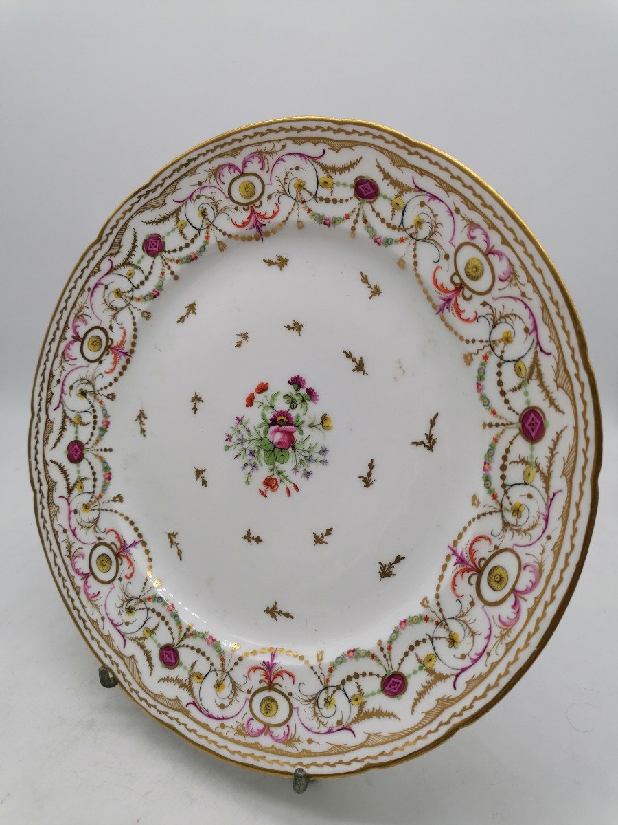 Porcelain Plate - 18th Century Bordeaux-photo-1