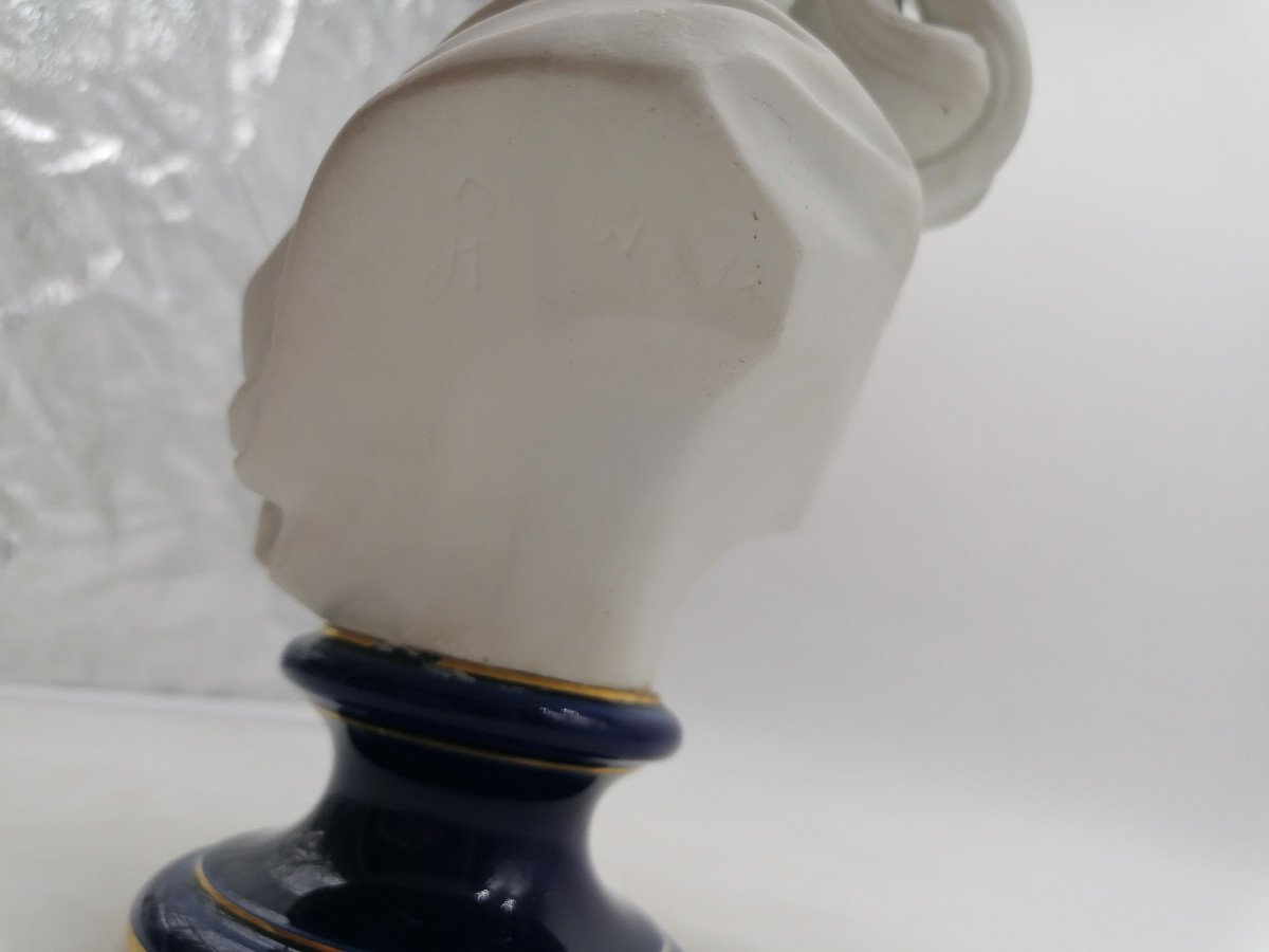 Porcelain Bust Of Marie Antoinette- Sèvres-photo-7