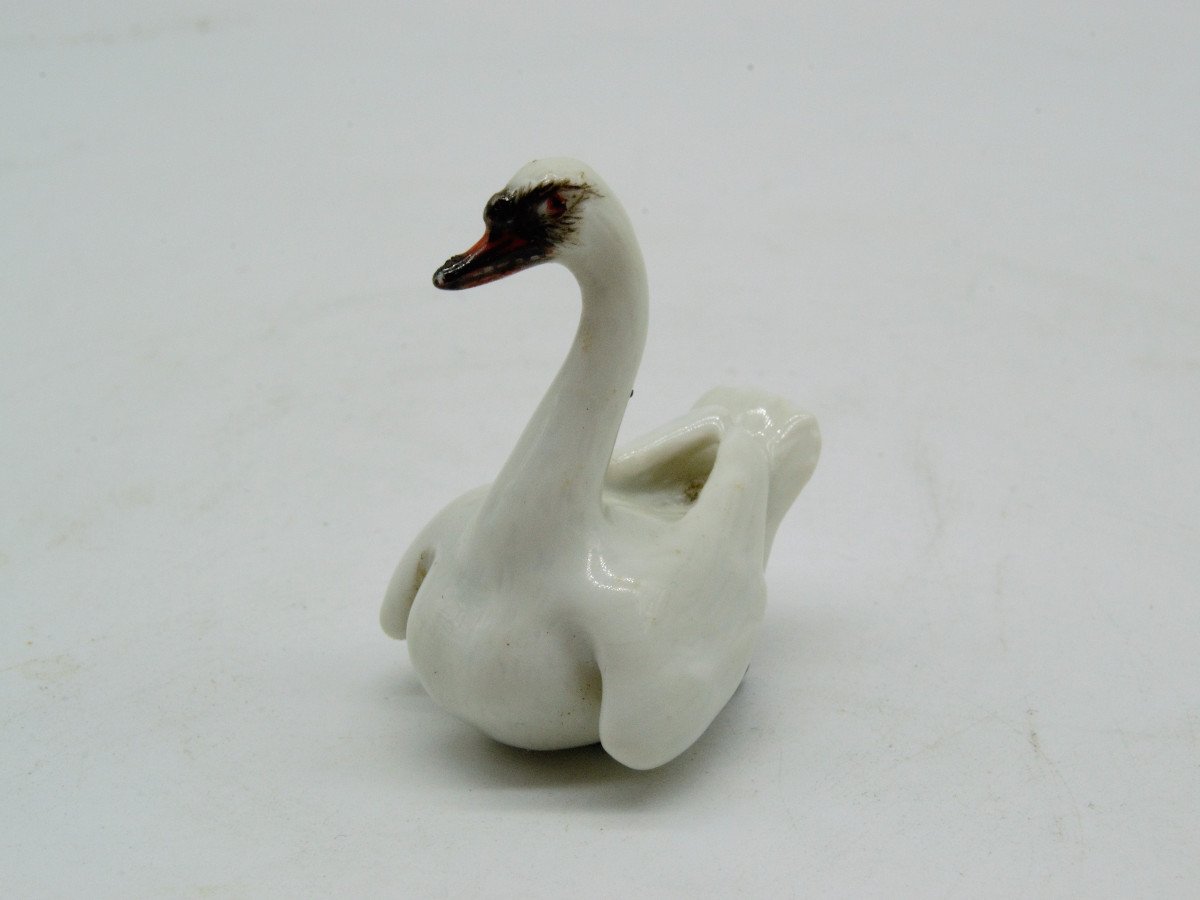 Rare Miniature Swan In Meissen Porcelain - XVIIIth