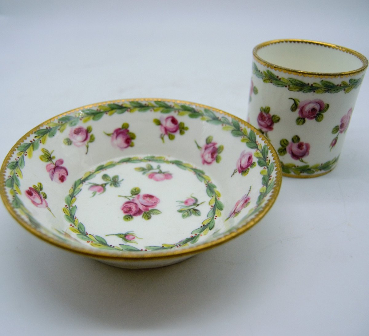 Cup With Roses Decor In Sèvres Porcelain Around 1760-photo-4