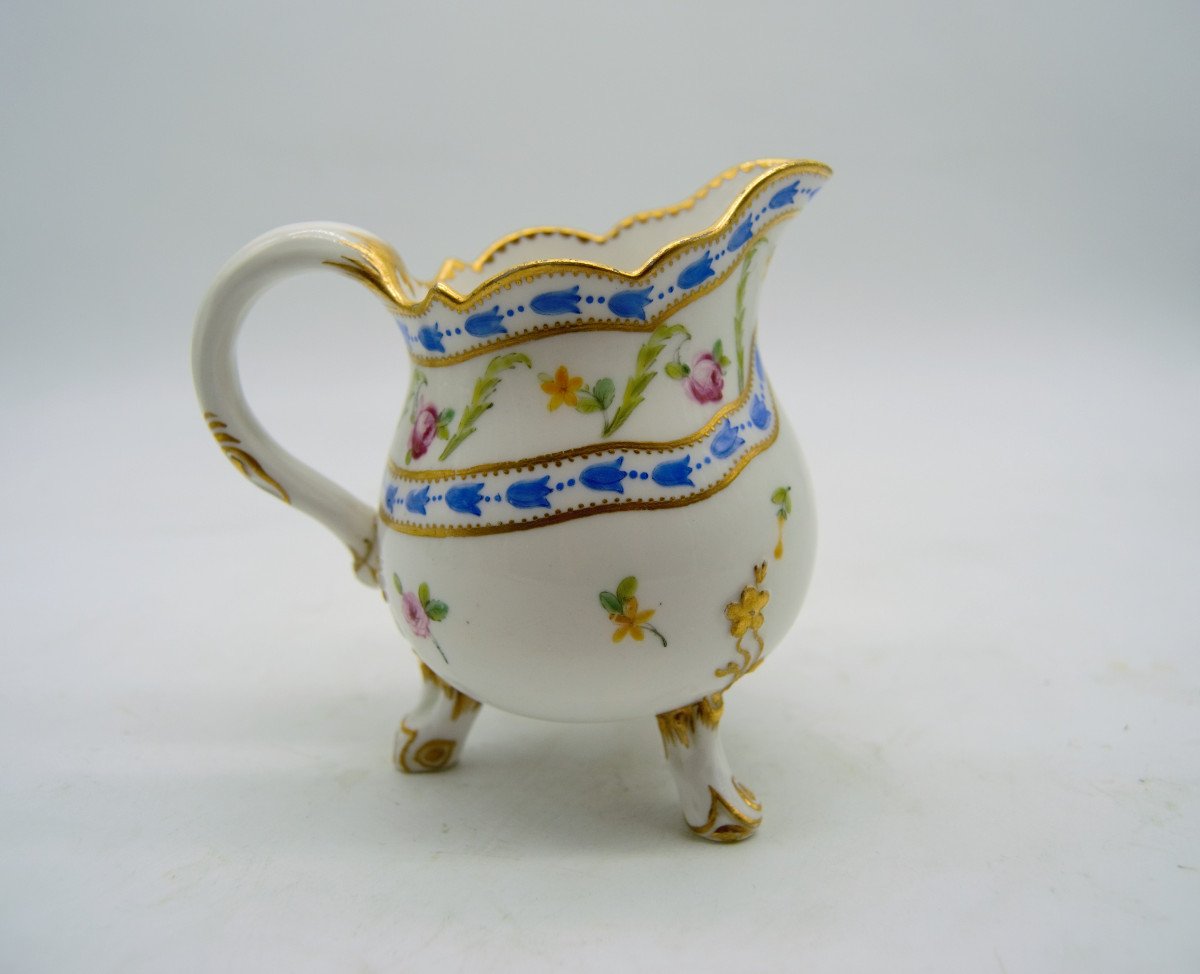 Verseuse En Porcelaine De Sevres XVIIIeme