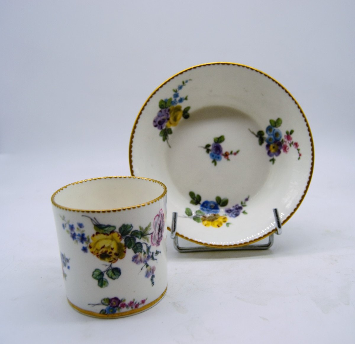 18th Century Sèvres Soft Paste "porcelain" Cup With Yellow Flowers-photo-4