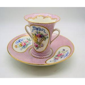 Tasse Rose En Pâte Dure - Sèvres 