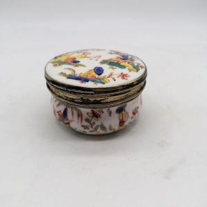 Porcelain Box - Saint-cloud - XIXth