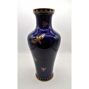 Vase Bleu En Porcelaine De Sèvres 1914