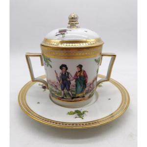 Tasse Couverte En Porcelaine Italienne Capodimonte XIXème