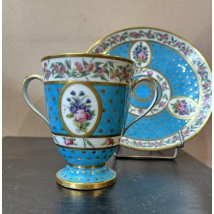 Tasse porcelaine tendre de Sèvres, époque révolutionnaire 