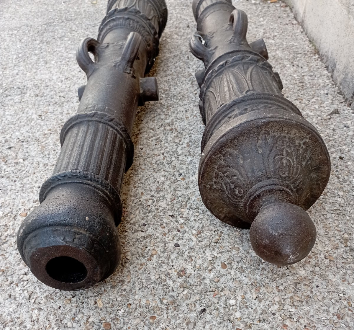 paire de canon en fonte -photo-1