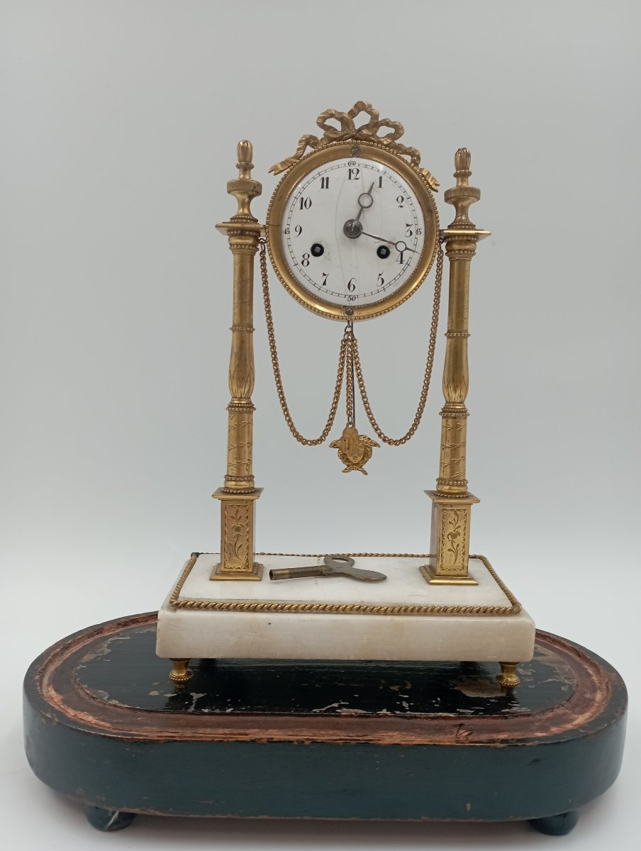 pendulette bronze doré style Louis XVI  début XIX ème siècle-photo-2