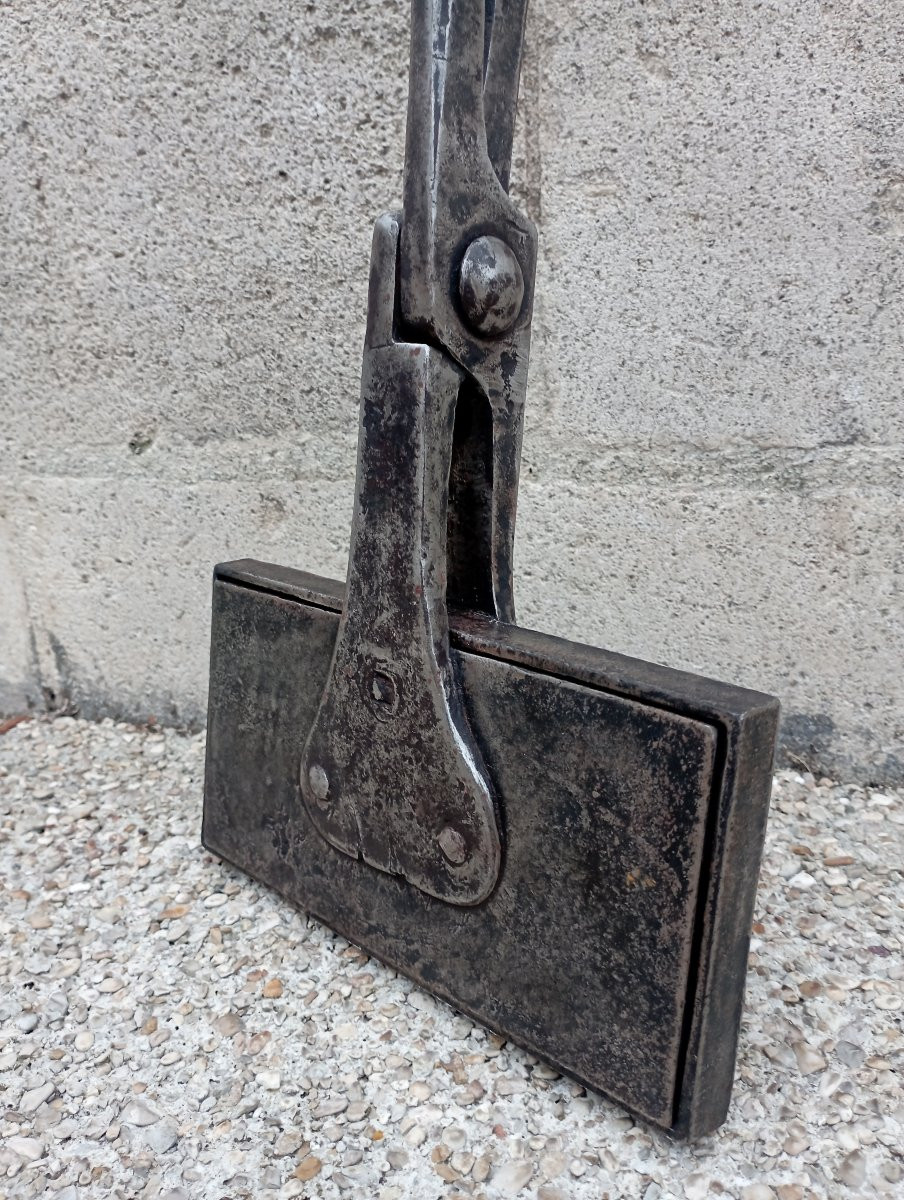 18th Century Iron Host Molds (1)-photo-3