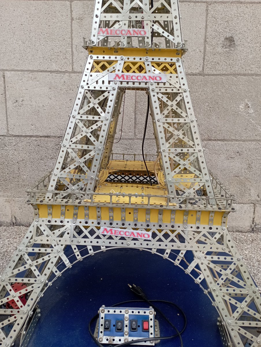 Grande Tour Eiffel en Meccano-photo-3