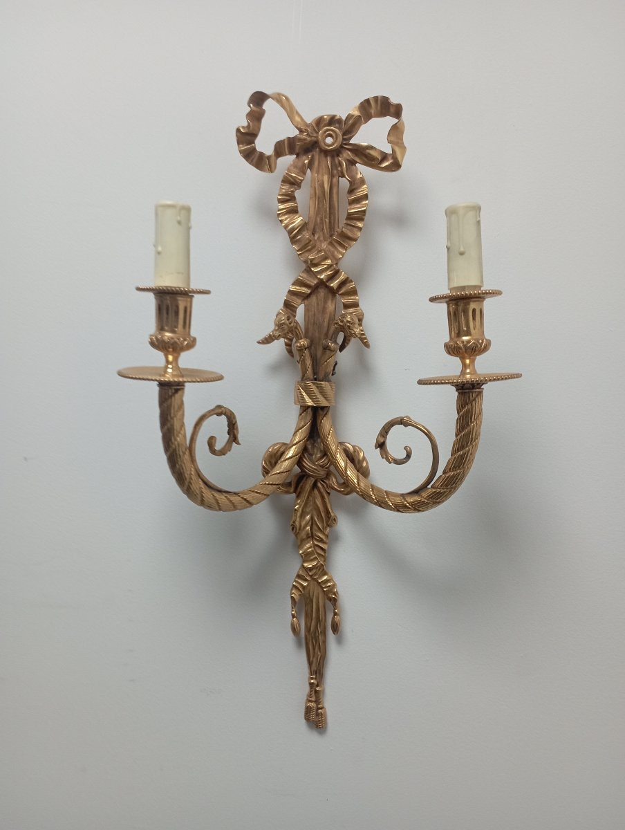  importante Paire d'appliques en bronze doré de style Louis XVI-photo-1
