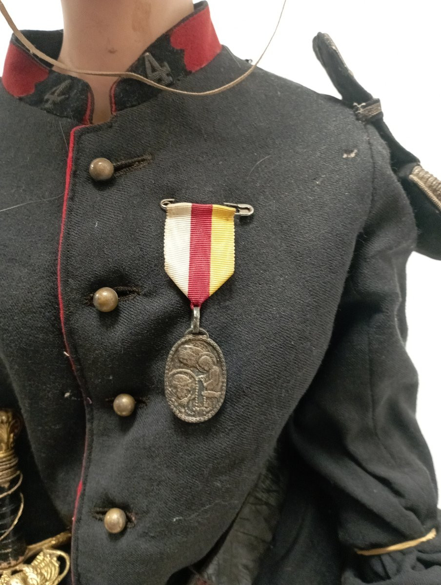 Mannequin enfant en uniforme du 4 ème R.I de la IIIème République-photo-2