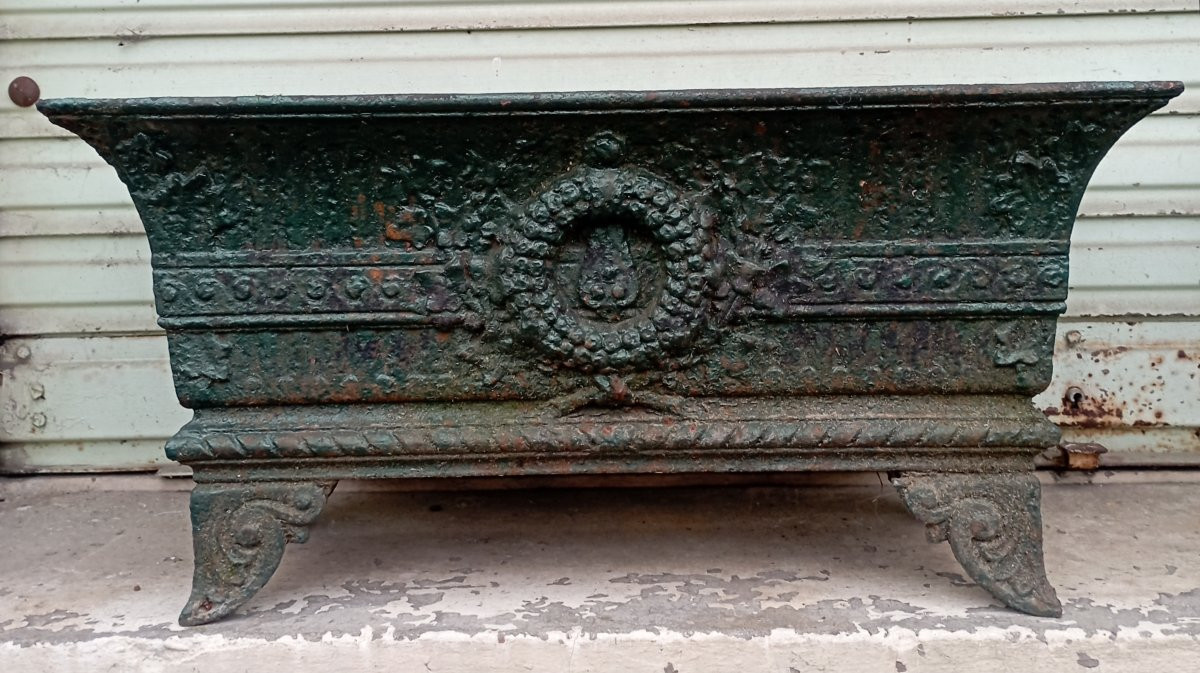 Pair Of Empire Period Cast Iron Planters-photo-2
