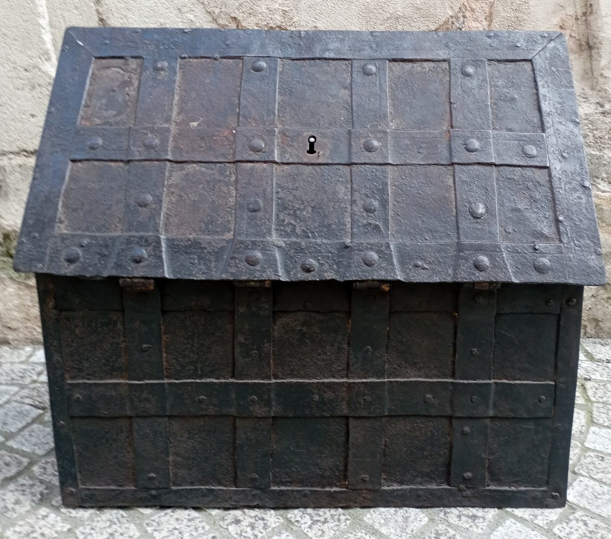 Coffre de ''pirate'' du XVII ème siècle-photo-6