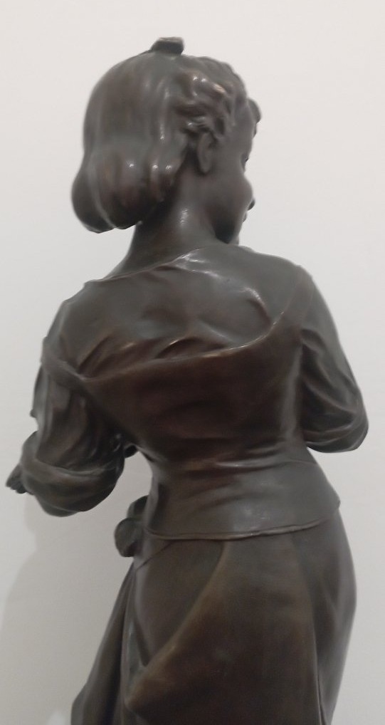 Sculpture en bronze ''Femme au pigeon'' par H. Giraud-photo-4
