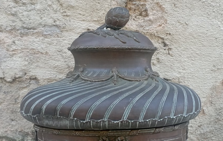 Fontaine à eau armoiries royales du XVIII ème siècle-photo-3