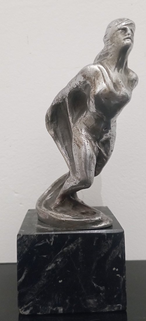Mascotte automobile en bronze par Boleslaw Biegas