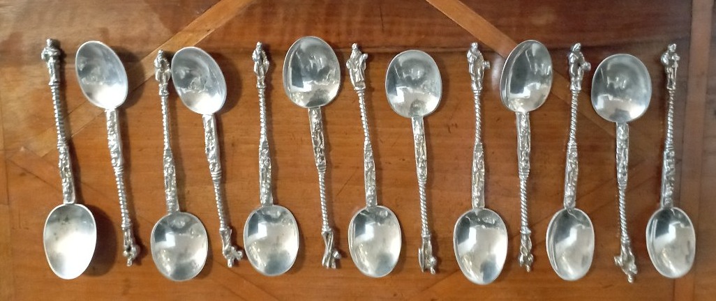 13 cuillères d'apôtres en argent Pays-bas XVII ème siècle
