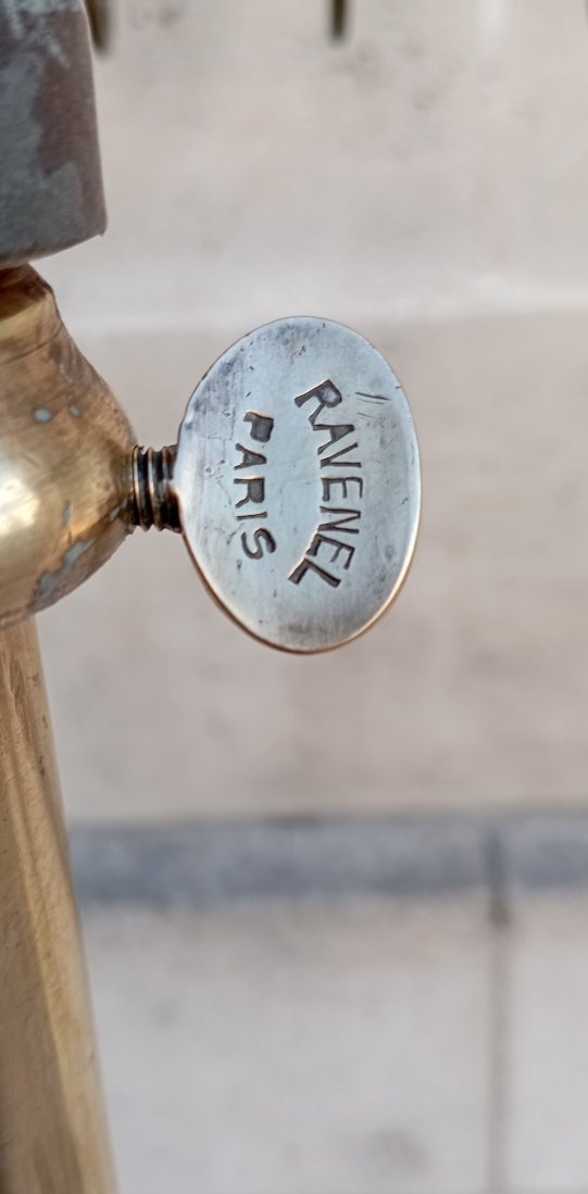 Présentoir de la maison RAVENEL Paris-photo-3