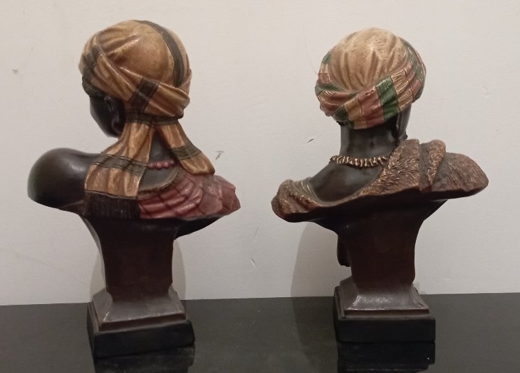 Paire de bustes en terre cuite du XIX ème siècle-photo-4