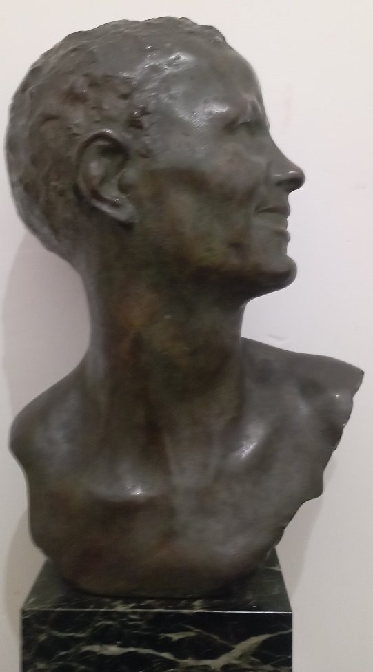 "Buste de jeune homme" sculpture en bronze à la cire perdue par Pina-photo-1