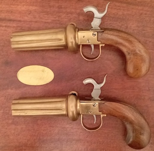 Coffret de pistolets de duel appelés "poivriers"-photo-1