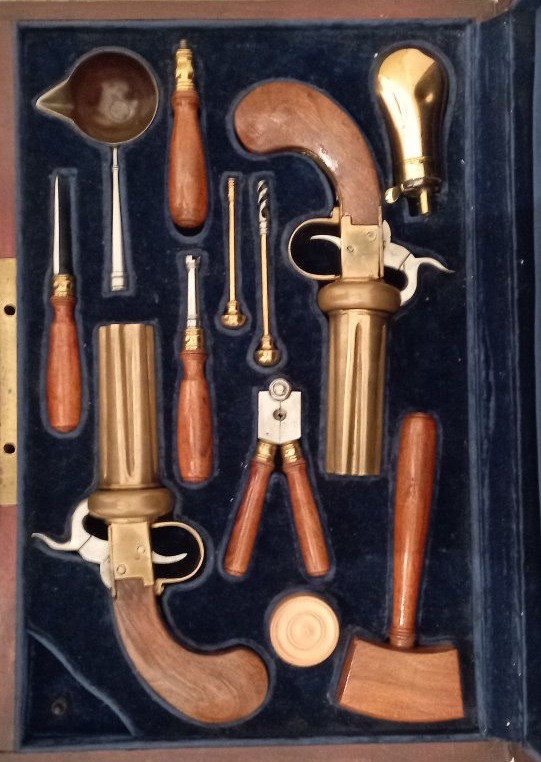 Coffret de pistolets de duel appelés "poivriers"